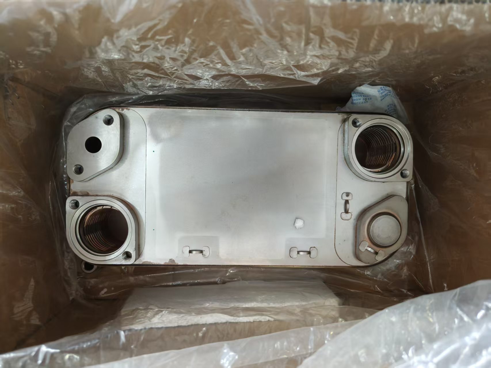 Truck Parts 2114175 Oil Cooler 2026896 2155060 Oil Cooler ASSY for Heavy Duty Truck SCN - Image 2