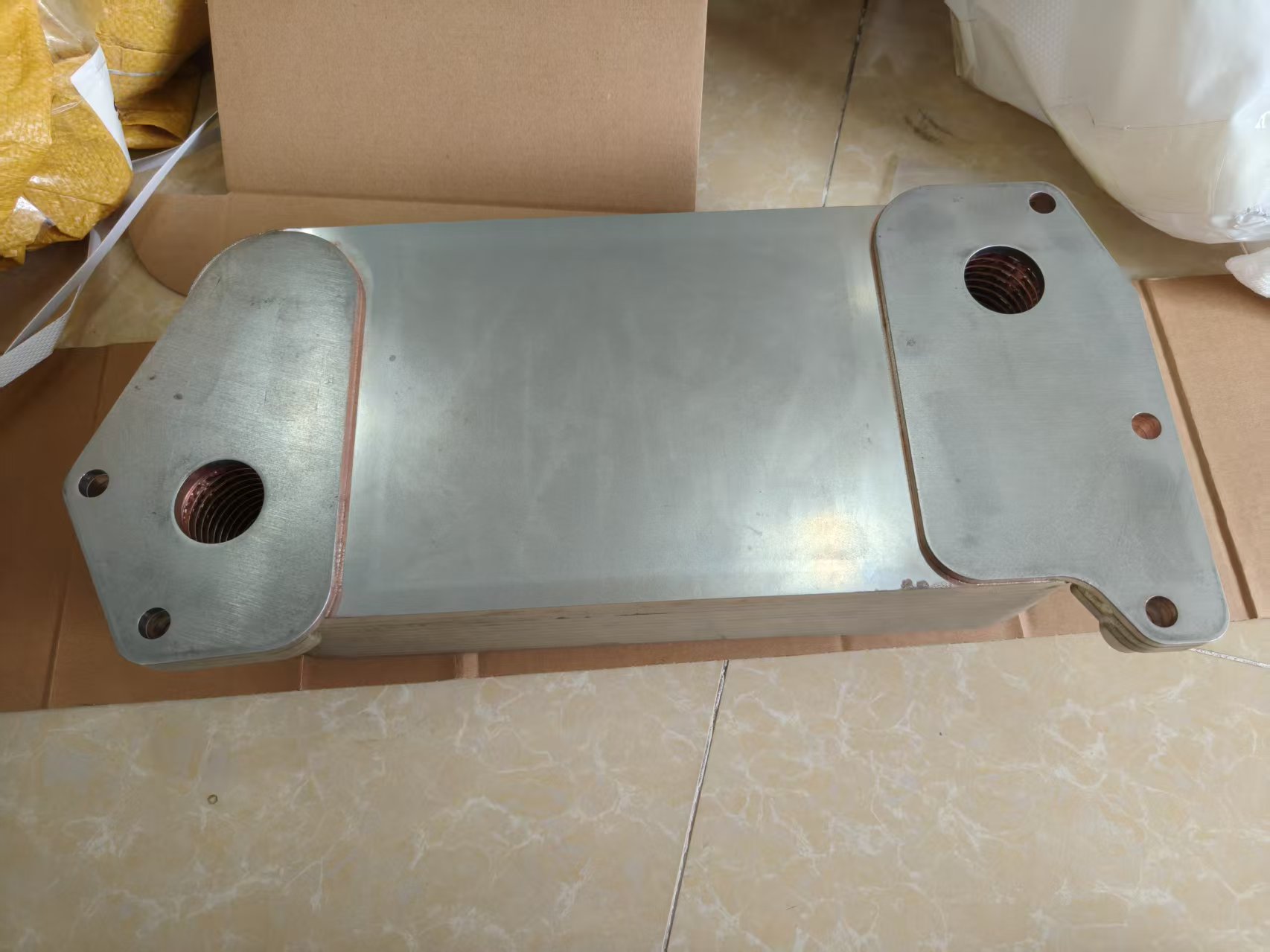 Truck Parts 2114175 Oil Cooler 2026896 2155060 Oil Cooler ASSY for Heavy Duty Truck SCN